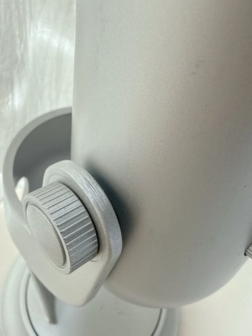 Logitech Blue Yeti USB Microphone Silver with USB Cable
